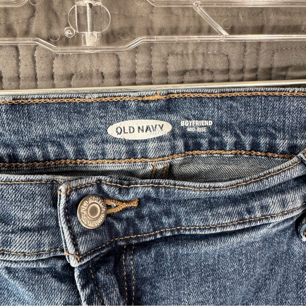 Old Navy Jeans Women’s 18 Blue Boyfriend Distressed Midrise - Picture 2 of 10